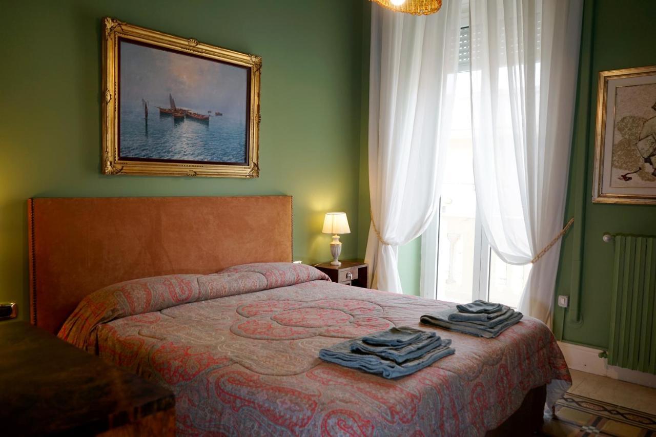 Appartamento Di Fronte Al Mare By Apulia Accommodation Бари Экстерьер фото